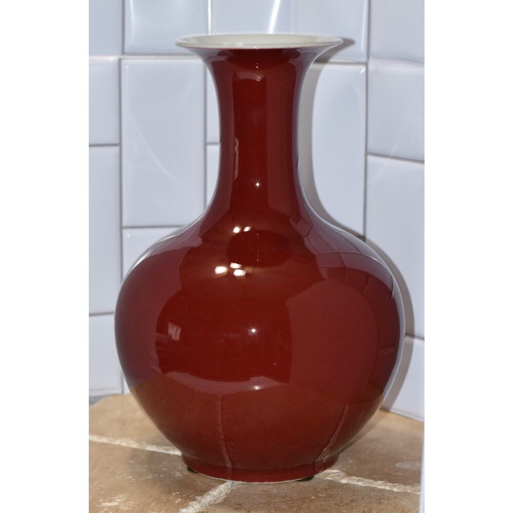 Vintage Chinese Red Monochrome Sang de Boeuf Oxblood Porcelain Bottle Vase